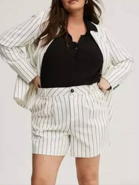 Nwt Striped White Pinstripe Shorts